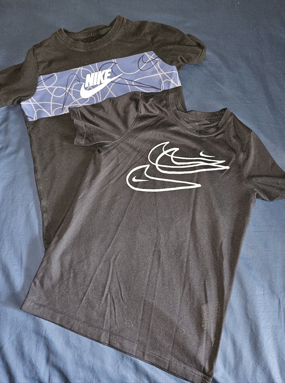 2 Boys Nike Shirts Size Small